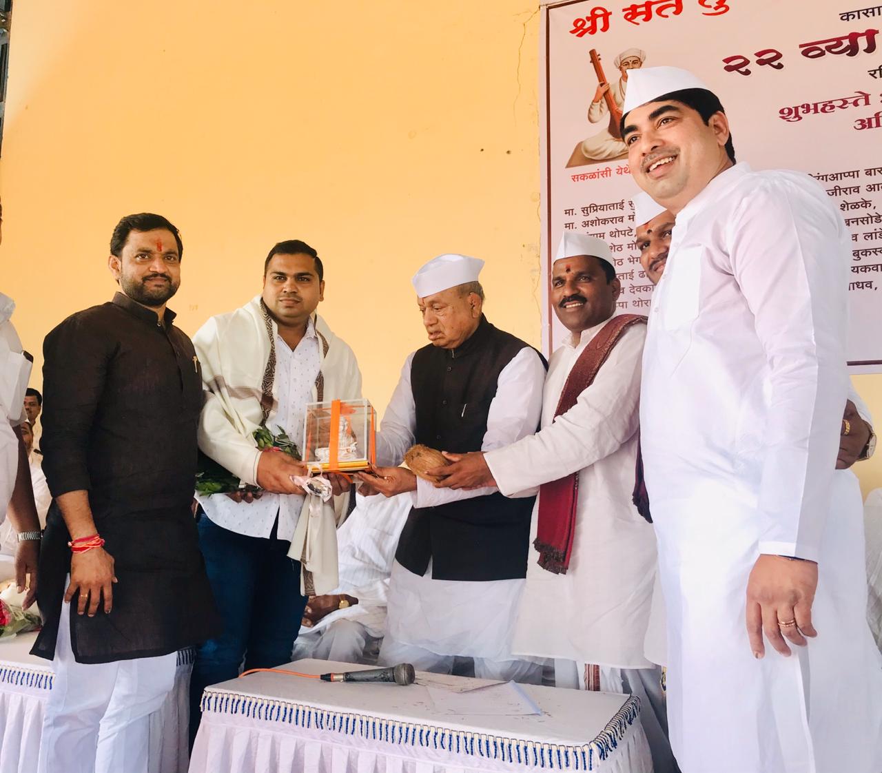 यंदाच्या गळीत हंगामात वाकडचे प्रगतशील शेतकरी सागर भूमकर यांचे सर्वाधिक ऊस उत्पादन; सलग चौथ्यांदा पुरस्काराचे मानकरी