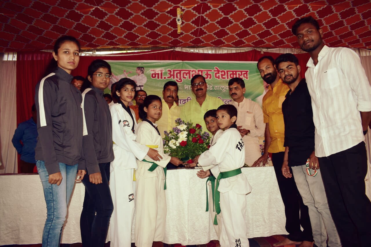 अतुलभाऊ देशमुख यांच्या वाढदिवसानिमित्त आळंदीत भाजपाच्यावतीने मुली व महिलांसाठी मोफत कराटे प्रशिक्षण शिबीर संपन्न