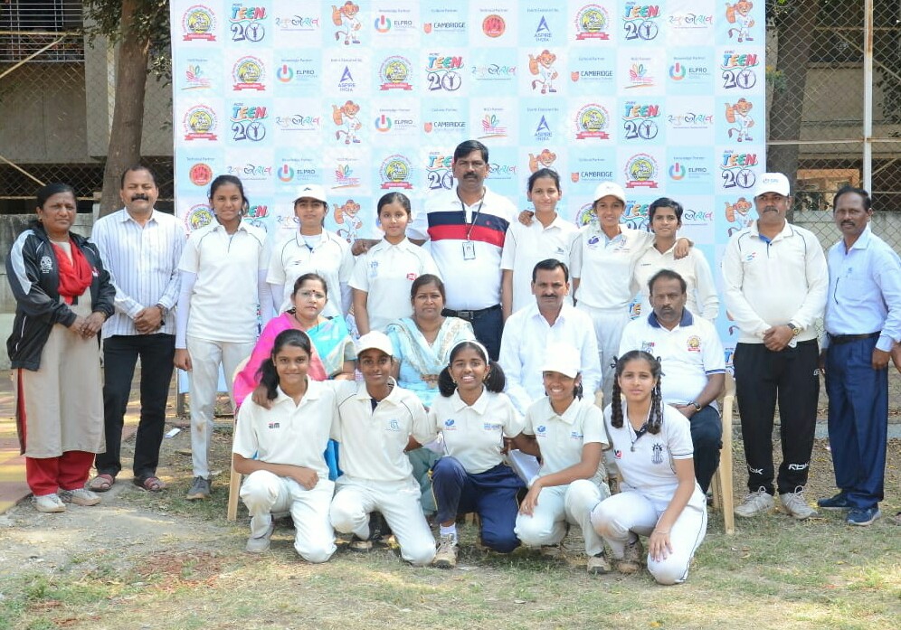 महापौर चषक शालेय क्रिकेट स्पर्धेत जयहिंद हायस्कूल मुलींचा संघ विजयी