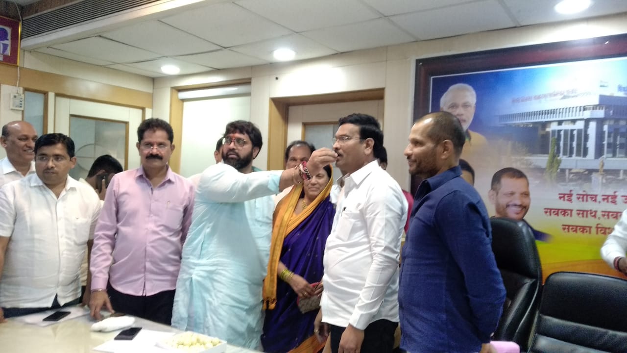 पिंपरी चिंचवड महापालिकेच्या सत्तारूढ पक्षनेतेपदी नामदेव ढाके यांची वर्णी
