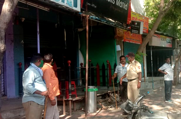 पिंपरी चिंचवडमधील १९३ दुकानदारांवर गुन्हे दाखल..!