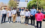 पोलीस फ्रेन्डस् वेलफेअरच्या वतीने पिंपरी चिंचवडमधील पोलिसांना चहा आणि बिसलेरीचे वाटप