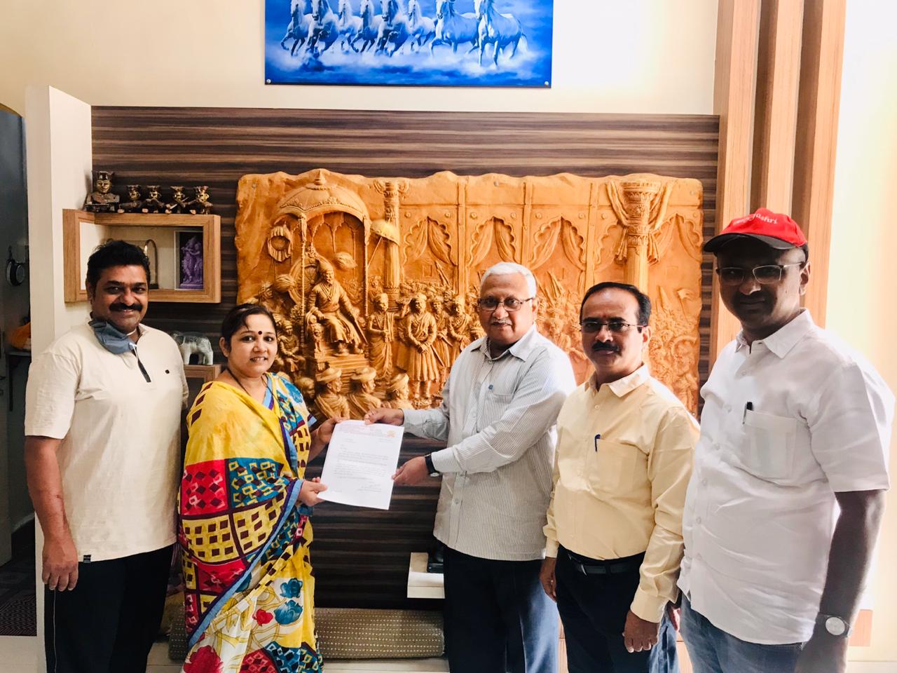 शिवसेना नगरसेविका अश्विनी चिंचवडे यांनी यापुढील सर्व मानधन दिले कोरोनाच्या लढाईसाठी..!