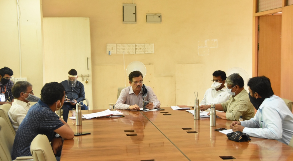 जीवनावश्यक वस्तुंचाच पुरवठा ऑनलाईन सेवेद्वारे व्हावा - विभागीय आयुक्त डॉ.दीपक म्हैसेकर