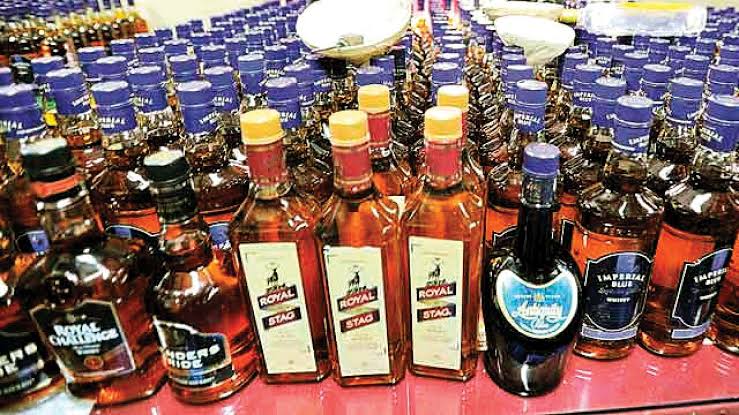 पिंपरी चिंचवडमध्ये अवैधरित्या दारू विक्री करणाऱ्या ६ जणांविरोधात गुन्हा दाखल, ७ लाख ८० हजारांचा मुद्देमाल जप्त