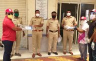 टायगर ग्रुपच्यावतीने पोलिसांना 'फेस शिल्ड'चे वाटप