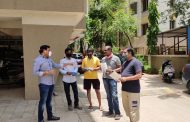 नगरसेवक शत्रुघ्न काटे युथ फाऊंडेशनकडून पिंपळे सौदागरमध्ये १५ हजार कुटूंबांना सॅनिटायझर आणि मास्कचे वाटप