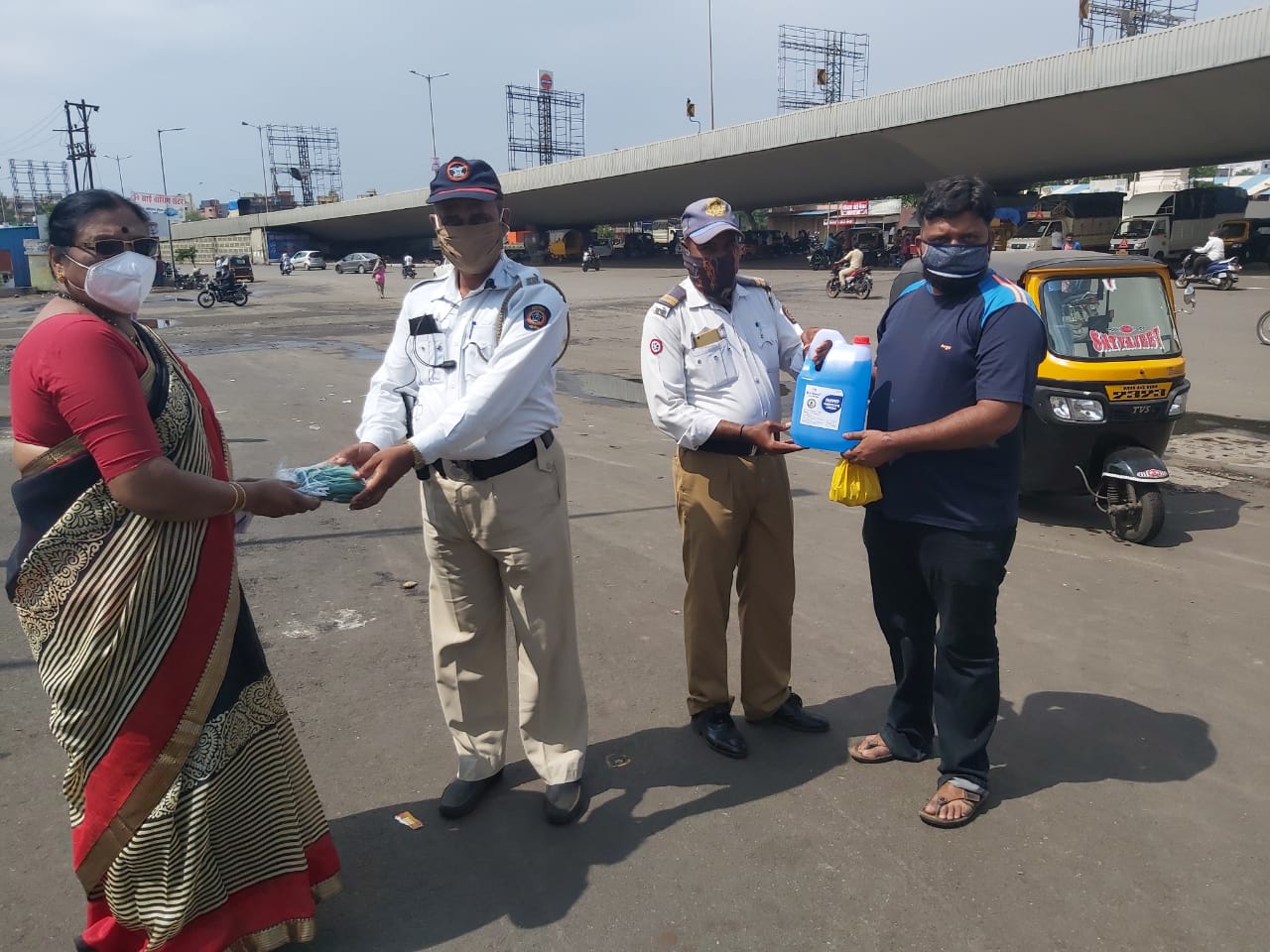 आदित्य ठाकरे यांचा वाढदिवस पिंपरी युवासेनेकडून सामाजिक उपक्रमाने साजरा