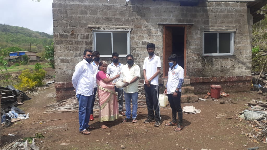 चक्रीवादळातील पीडितांना उन्नती फाऊंडेशनकडून मदतीचा हात..!