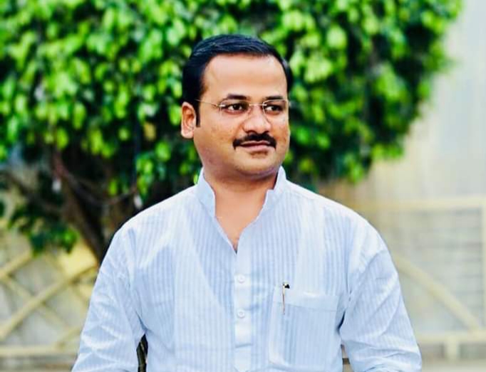 पिंपरी चिंचवड 'कोरोनामुक्त' करण्यासाठी राष्ट्रीय स्वयंसेवक संघाच्या मदतीने 'धारावी पॅटर्न' राबवा - नगरसेवक उत्तम केंदळे