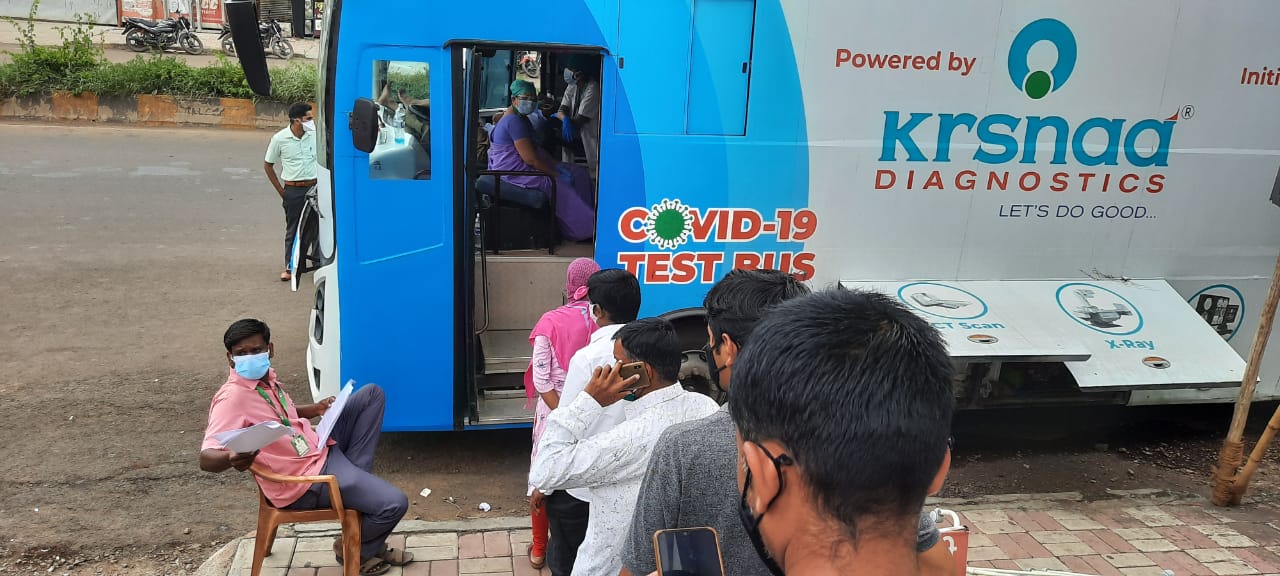 नगरसेवक वसंत बोराटे यांच्या प्रयत्नातून मोशी परिसरातील नागरिकांची मोफत कोविड-19 चाचणी