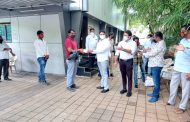 उद्धव ठाकरेंच्या वाढदिवसानिमित्त कामगारांना 'कोरोना सेफ्टी किट'चे वाटप; शिवसेना प्रणित महाराष्ट्र मजदूर संघटनेचा उपक्रम