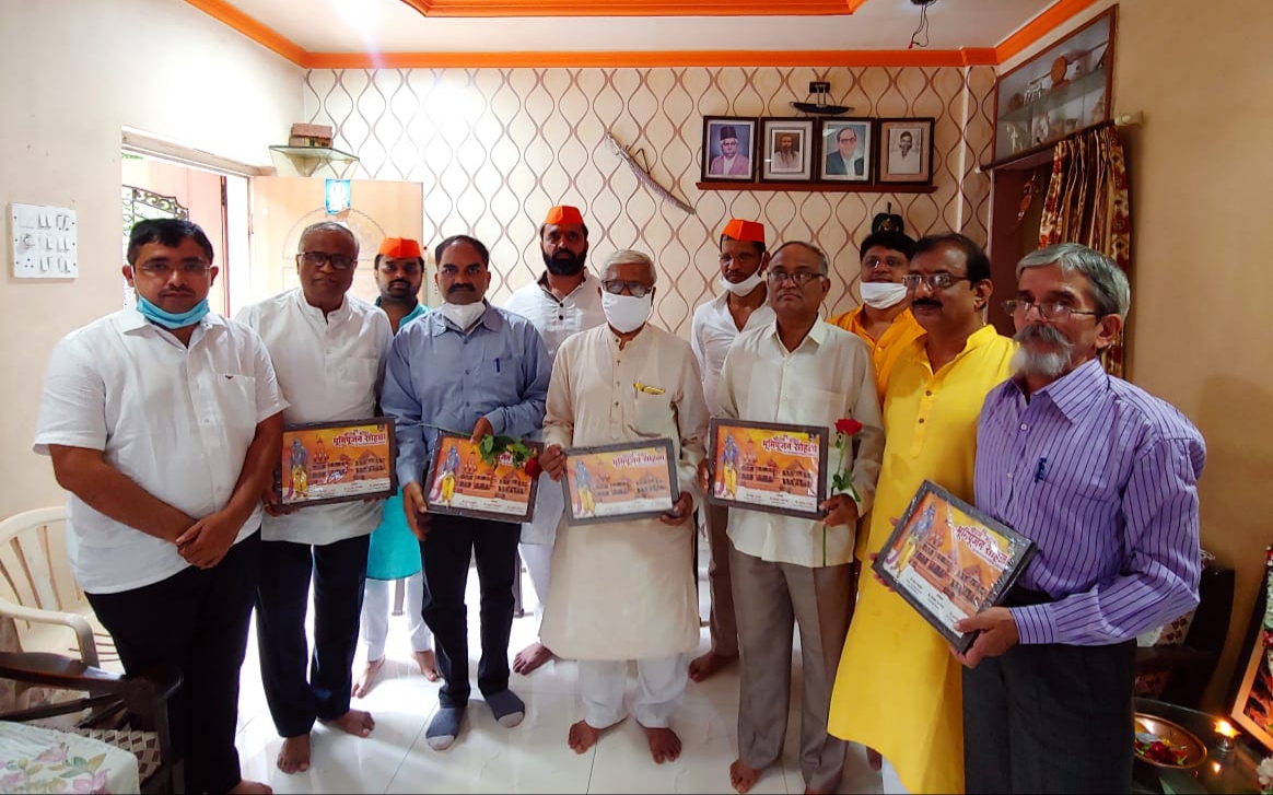 पिंपरी चिंचवड शहर भाजपकडून श्रीराम मंदिर निर्माणाचा अनोखा आनंदोत्सव; श्रीरामाची प्रतिमा देऊन ५०० कारसेवकांचा केला गौरव..!