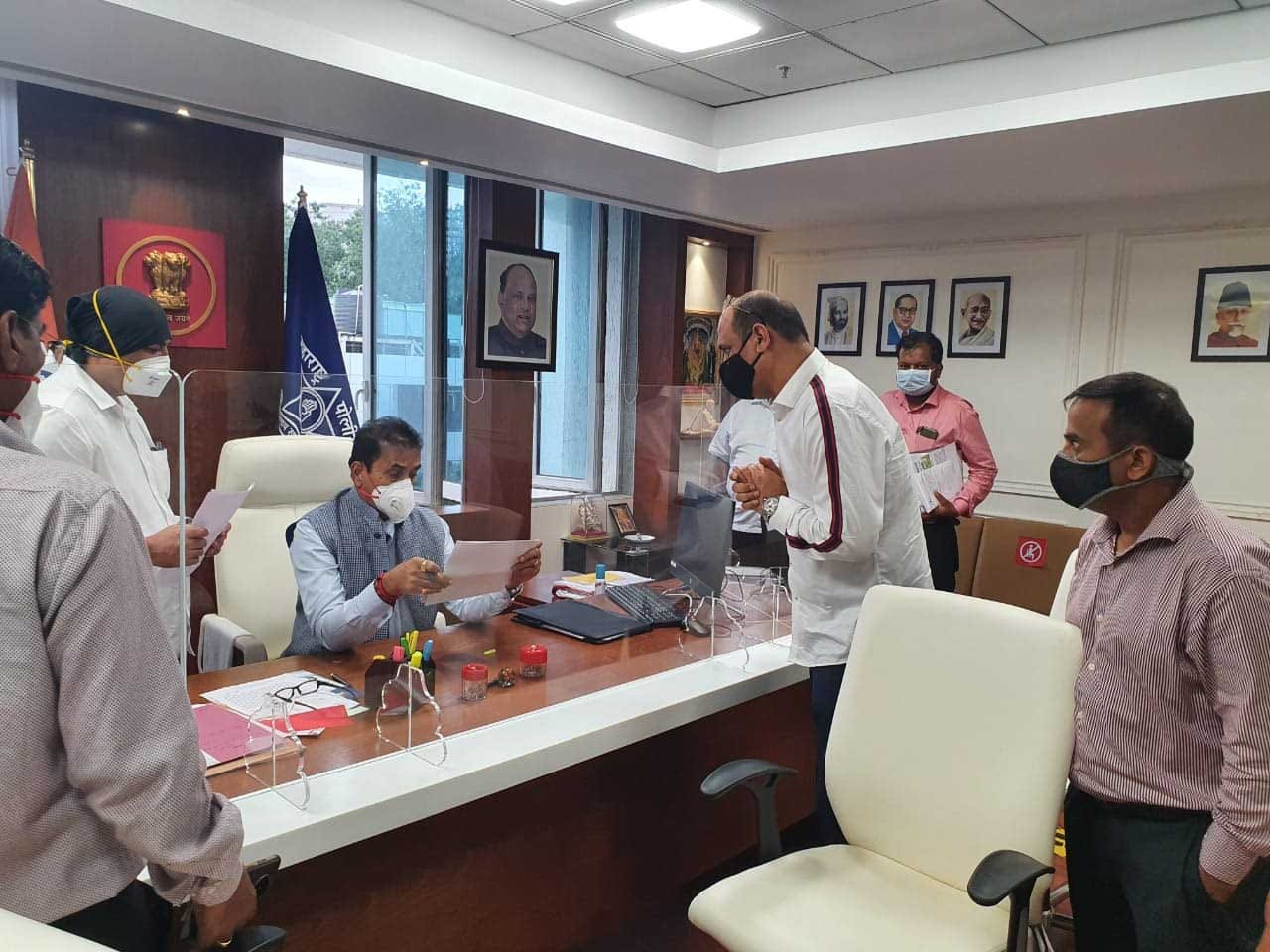 पिंपरीतील 'त्या' घटनेच्या फेरतपासाचे गृहमंत्र्यांनी दिले आदेश; पोलिस आयुक्तांची बदली करा तसेच तपास सीआयडीकडे देण्याची डब्बू आसवानी यांची मागणी
