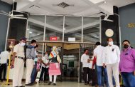 महापालिका कर्मचाऱ्यांची धन्वंतरी योजना गुंडाळली; कर्मचाऱ्यांकडून काळ्या फिती बांधून निषेध