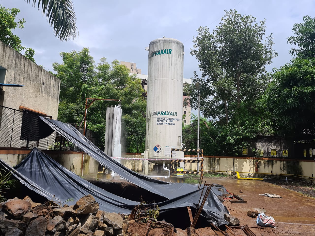 वायसीएम रुग्णालयात नव्याने उभारलेल्या २० केएल ऑक्सिजन टँकला राज्य सरकारची परवानगी