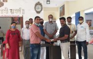 स्वामी सेवक मंगेश पाटील यांच्या वाढदिवसानिमित्त सफाई कर्मचाऱ्यांना मास्क, सॅनिटायझरचे वाटप