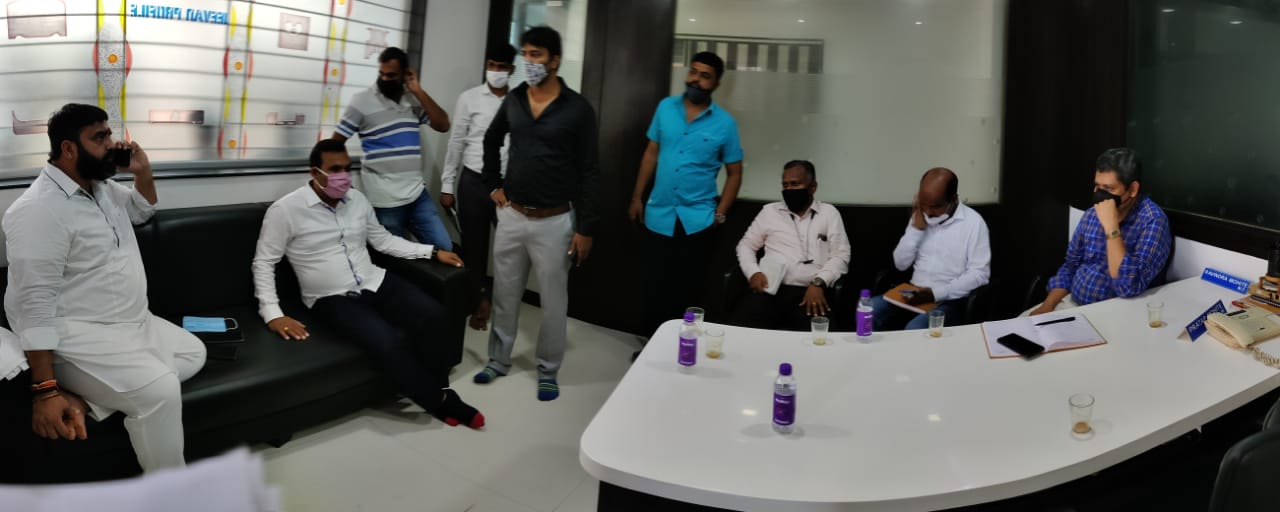 मोशी परिसरातील वीज समस्या सोडवण्यासाठी आमदार महेश लांडगे यांच्या अधिकाऱ्यांना सूचना..!