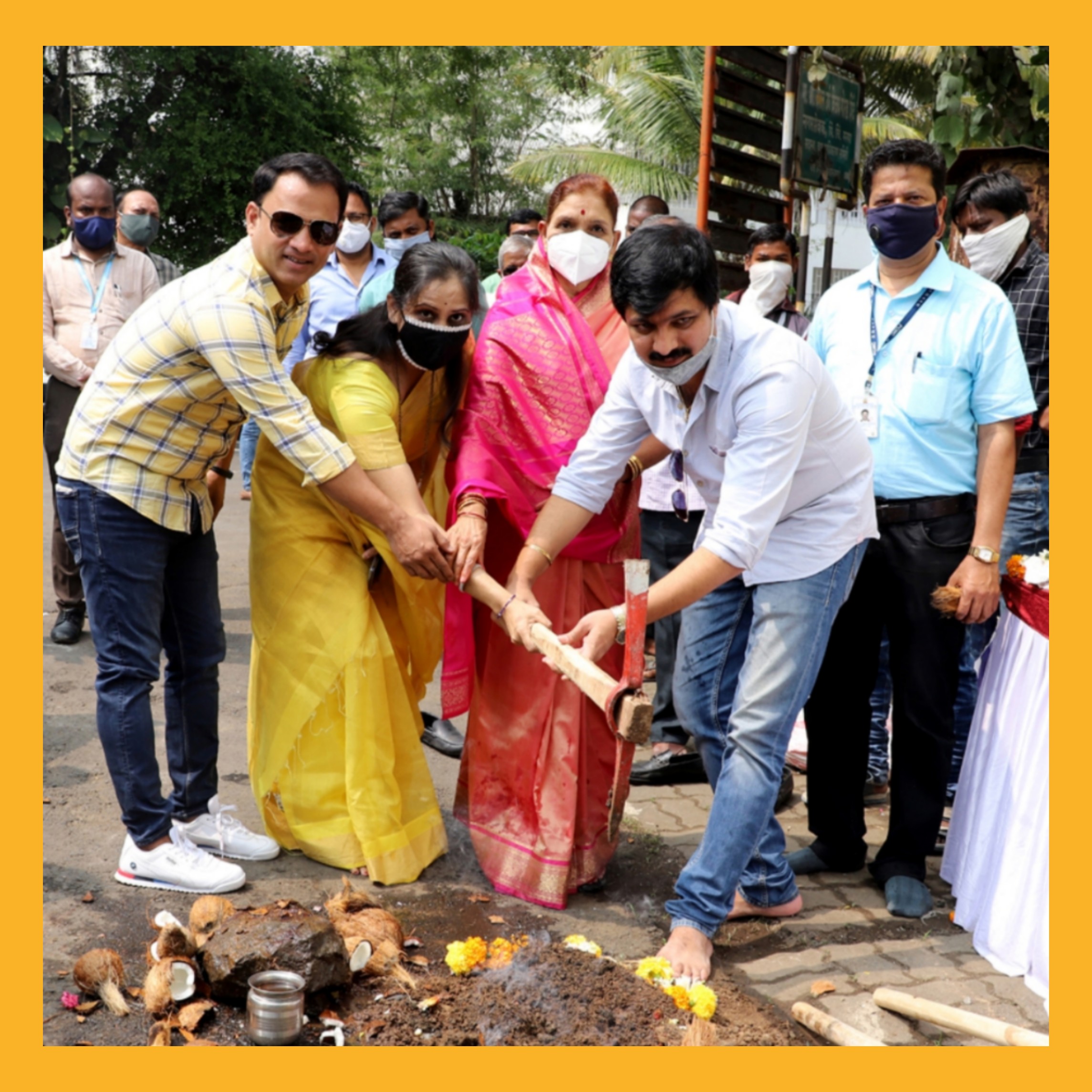 चिंचवडच्या श्रीधरनगर परिसरातील सिमेंट काँक्रीटच्या रस्त्याच्या कामाचा महापौरांच्या हस्ते शुभारंभ