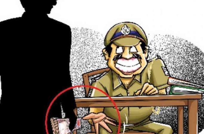४ हजाराची लाच घेताना सहाय्यक पोलिस उपनिरीक्षकास रंगेहात पकडले..!