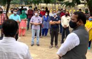कोरोनाच्या काळात खाजगी संस्था चालकांनी फी कमी करावी; पालकांची खासदार श्रीरंग बारणे यांच्याकडे मागणी