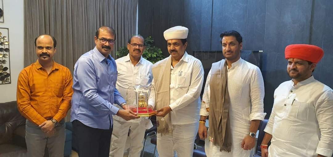 राष्ट्रवादीचे प्रदेशाध्यक्ष जयंत पाटील यांची संजोग वाघेरे पाटील यांच्या निवासस्थानी सदिच्छा भेट