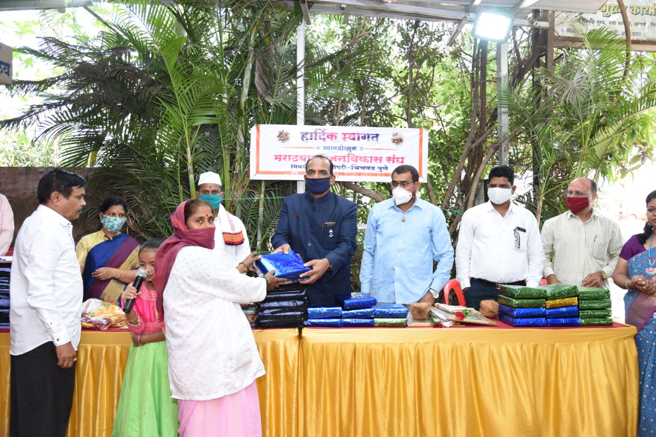 मराठवाडा जनविकास संघातर्फे दिवाळी साधेपणाने, पण सामाजिक बांधिलकी जपत साजरी