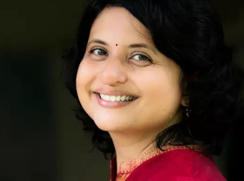ज्येष्ठ सामाजिक कार्यकर्त्या डॉ.शीतल आमटे यांची आत्महत्या
