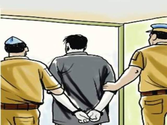 रहाटणी फाटा येथे कारवाई करणाऱ्या वाहतूक पोलिसांना धक्काबुक्की..!