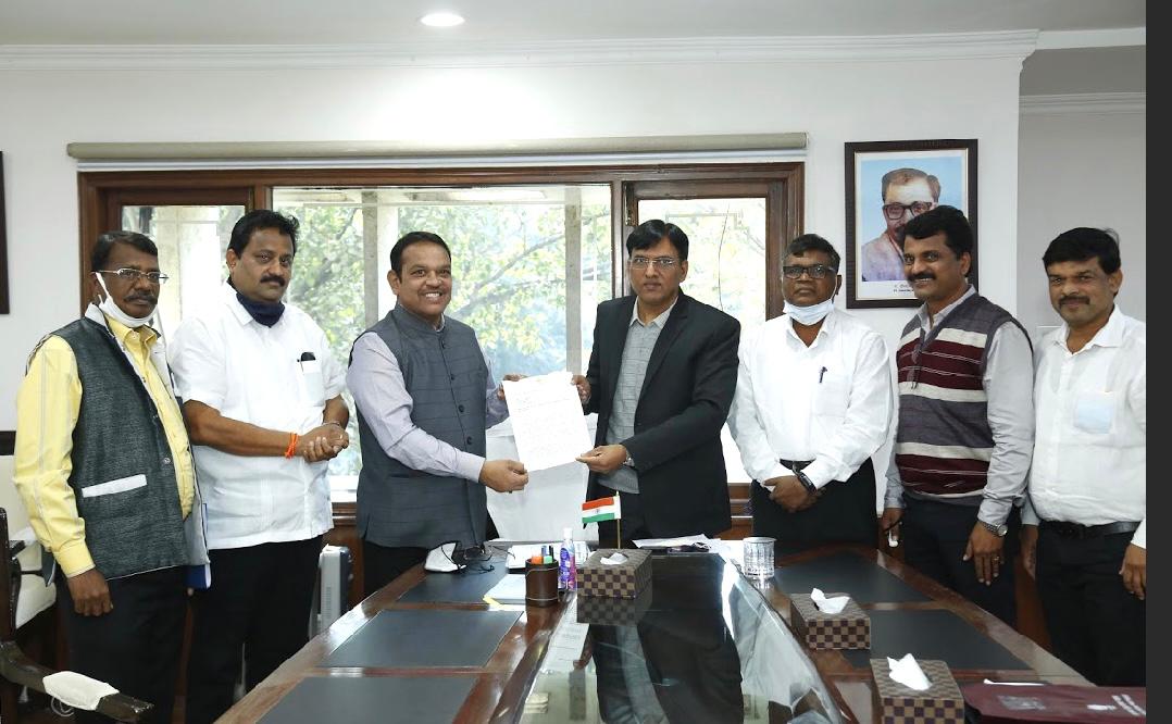 'जेएनपीटी' कंटेनर टर्मिनल खासगीकरणाचा प्रस्ताव रद्द करा; खासदार श्रीरंग बारणे यांची केंद्रीय नौकानयन मंत्र्यांकडे मागणी