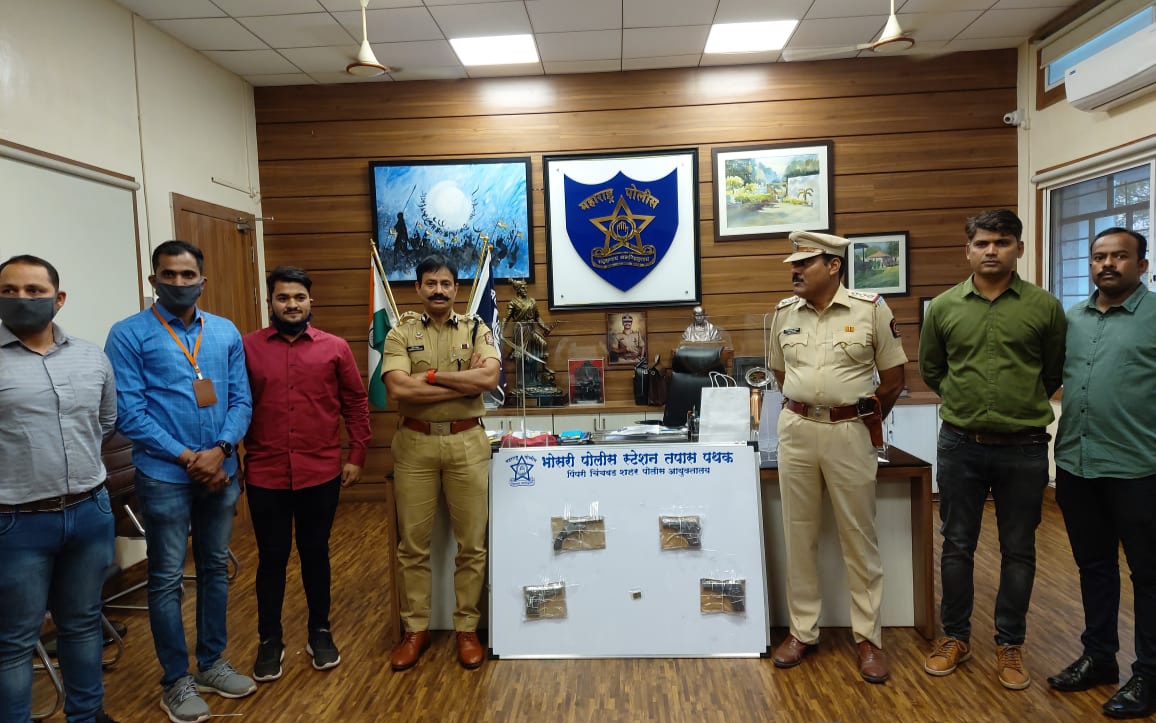विक्रीसाठी आणलेल्या ४ पिस्तुलांसह सराईत गुन्हेगाराला सापळा रचून अटक; भोसरी पोलीसांची कामगिरी