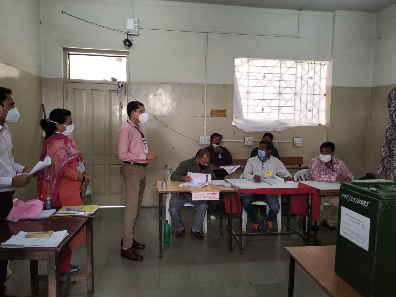 पुणे पदवीधर निवडणुकीत पहिल्या दोन तासात ८.५२ टक्के मतदान