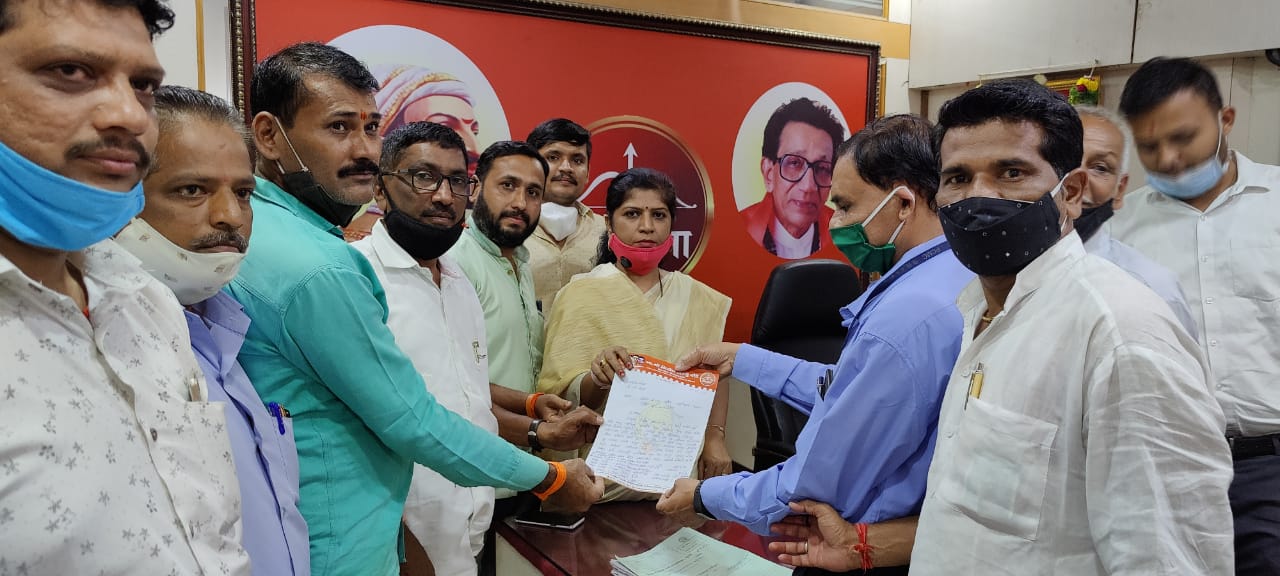 रूपीनगर, तळवडे प्रभागातील प्रलंबित कामे त्वरित पूर्ण करा; शिवसेना युवासेना शाखेकडून तीव्र आंदोलनाचा इशारा