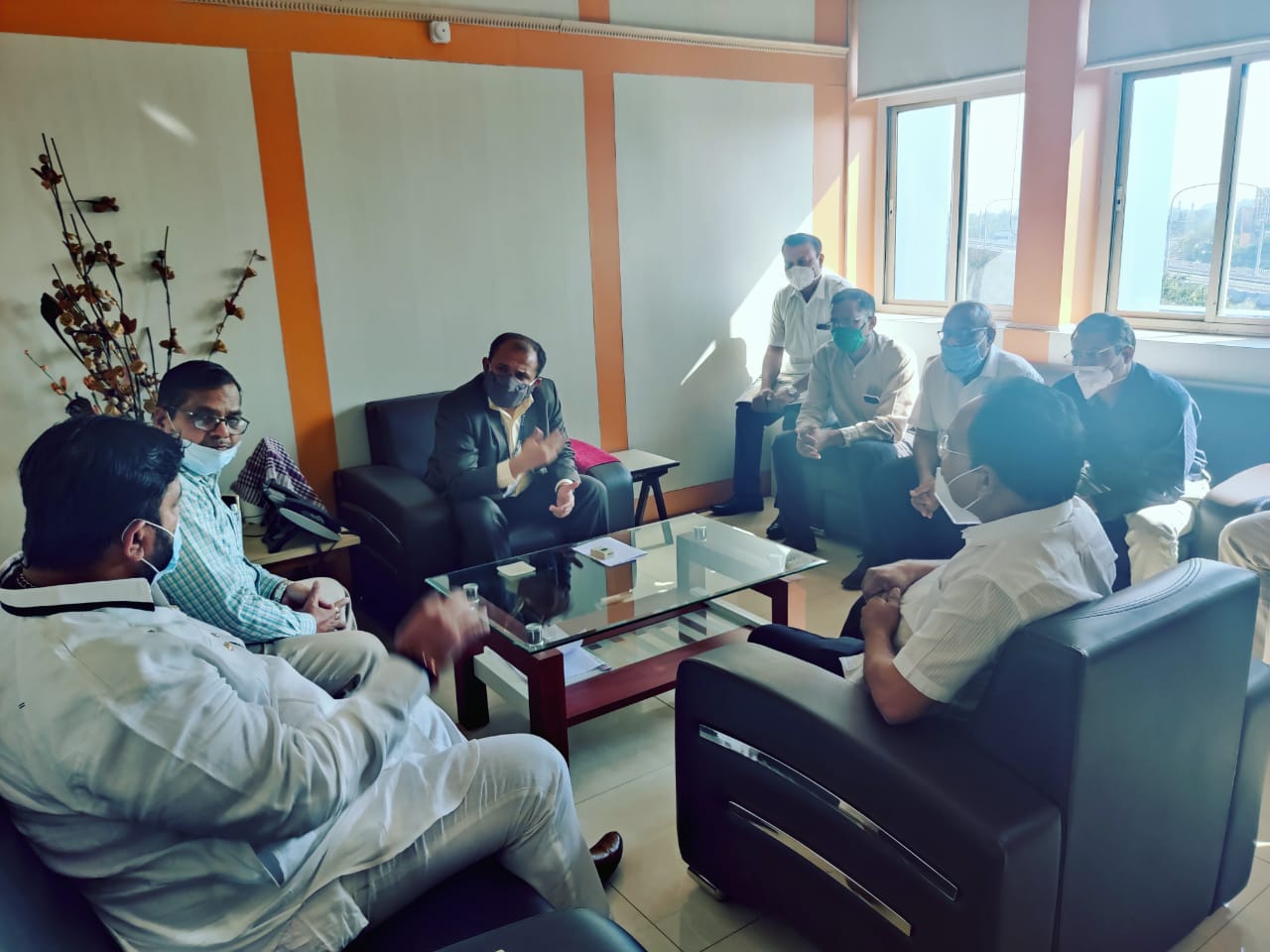 'औषधी उद्यान' वाचवण्यासाठी आमदार महेश लांडगे यांचा 'लढा'