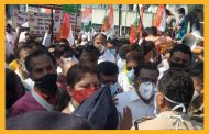 पुण्यात ओबीसी आरक्षण मोर्चा : समीर भुजबळ, रूपाली चाकणकर पोलिसांच्या ताब्यात