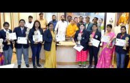 क्रीडा आणि शैक्षणिक क्षेत्रात उल्लेखनीय कार्य केलेल्या मान्यवरांचा महापौरांच्या हस्ते सत्कार