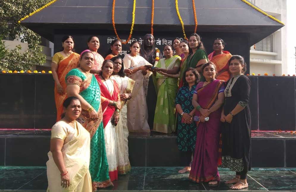पुणे विद्येचे माहेर घर हे फुले दांपत्यांमुळेच - वैशाली काळभोर