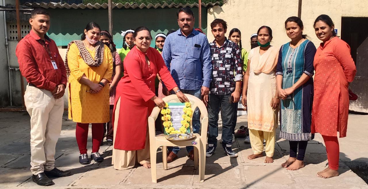रहाटणीतील न्यू सिटीप्राईड इंग्लिश मिडीयम स्कूलमध्ये नेताजी सुभाषचंद्र बोस यांना अभिवादन