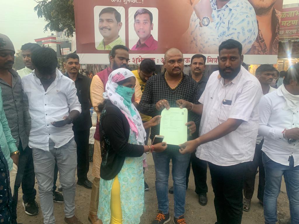 युवराज दाखले यांच्या पुढाकाराने राज्य शासनाच्या 'आत्मसन्मान' योजनेअंतर्गत १० लाख रूपयांचे वाटप
