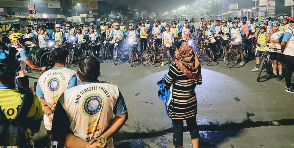इंडो ॲथलेटिक्सने 'पुणे-अलिबाग-पुणे' सायकल फेरीतून दिला पर्यावरण रक्षणाचा 'संदेश'