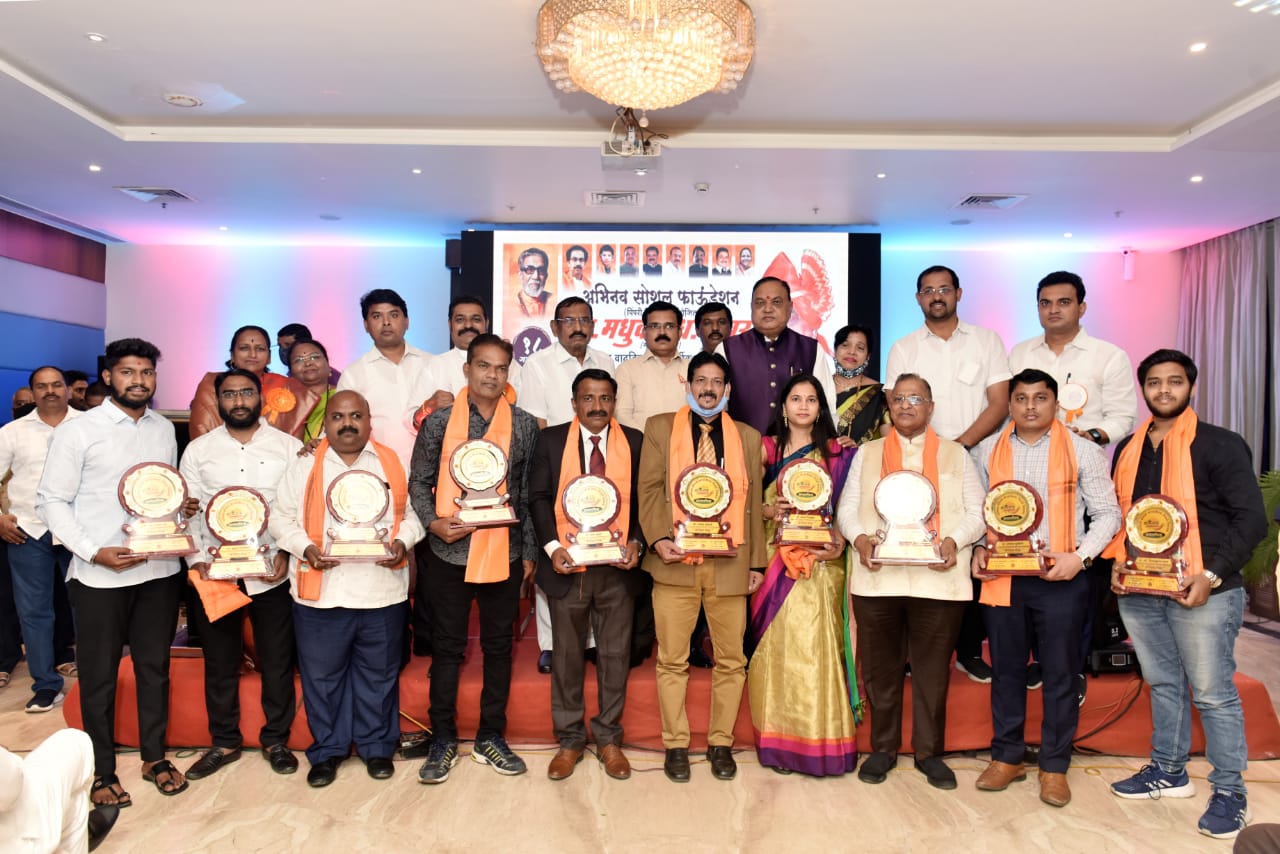 माजी नगरसेवक मधुकर बाबर यांच्या वाढदिवसानिमित्त कोरोना योध्दांचा सन्मान