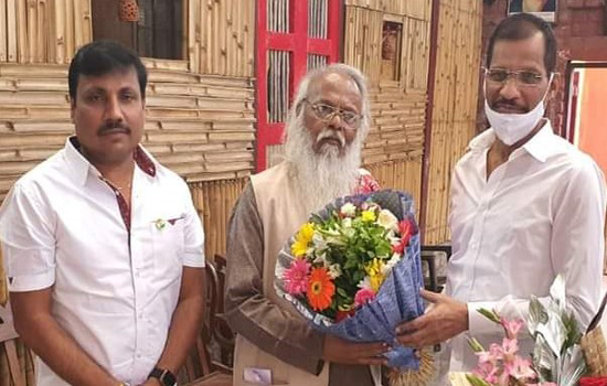 पद्मश्री पुरस्कार जाहीर झाल्याबद्दल डॉ. गिरीश प्रभुणे यांचे आमदार लक्ष्मण जगताप यांनी केले अभिनंदन