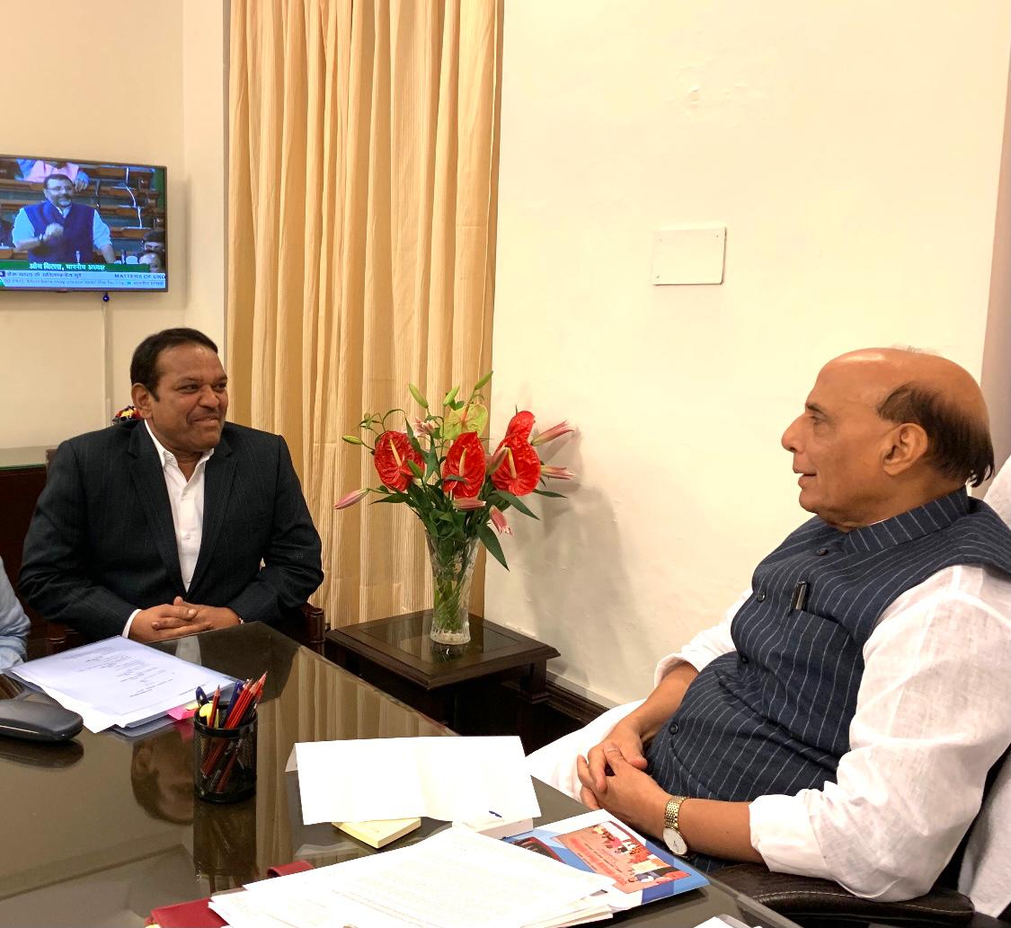 उरण-करंजा 'सेफ्टी झोन' रद्द करा; खासदार श्रीरंग बारणे यांची संरक्षणमंत्र्यांकडे मागणी