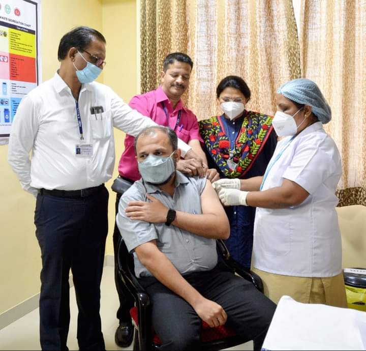 'कोरोना प्रतिबंधात्मक लस सुरक्षित' - आयुक्त श्रावण हर्डीकर