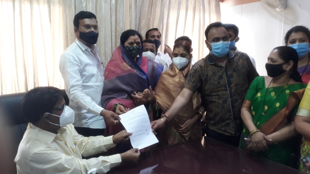 उपमहापौर पदासाठी भाजपाकडून हिराबाई घुले, तर राष्ट्रवादीकडून पंकज भालेकर यांचा उमेदवारी अर्ज दाखल