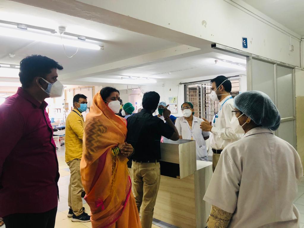 रूग्णांची काळजी घ्या, औषधांची कमतरता भासू देऊ नका; उपमहापौरांच्या वायसीएम रुग्णालय प्रशासनाला सूचना