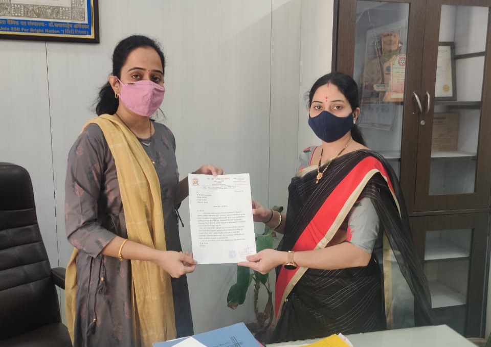 मोहननगर-काळभोरनगर परिसरातील टपऱ्यांचे हॉकर्स-झोनमध्ये पुनर्वसन करा; शिवसेना नगरसेविका मीनल यादव यांची मागणी