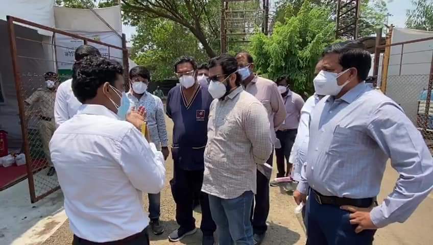 पिंपरी चिंचवड शहरातील 'जम्बो' आणि 'ऑटो क्लस्टर' कोविड सेंटरला खासदार डॉ.अमोल कोल्हेंची भेट