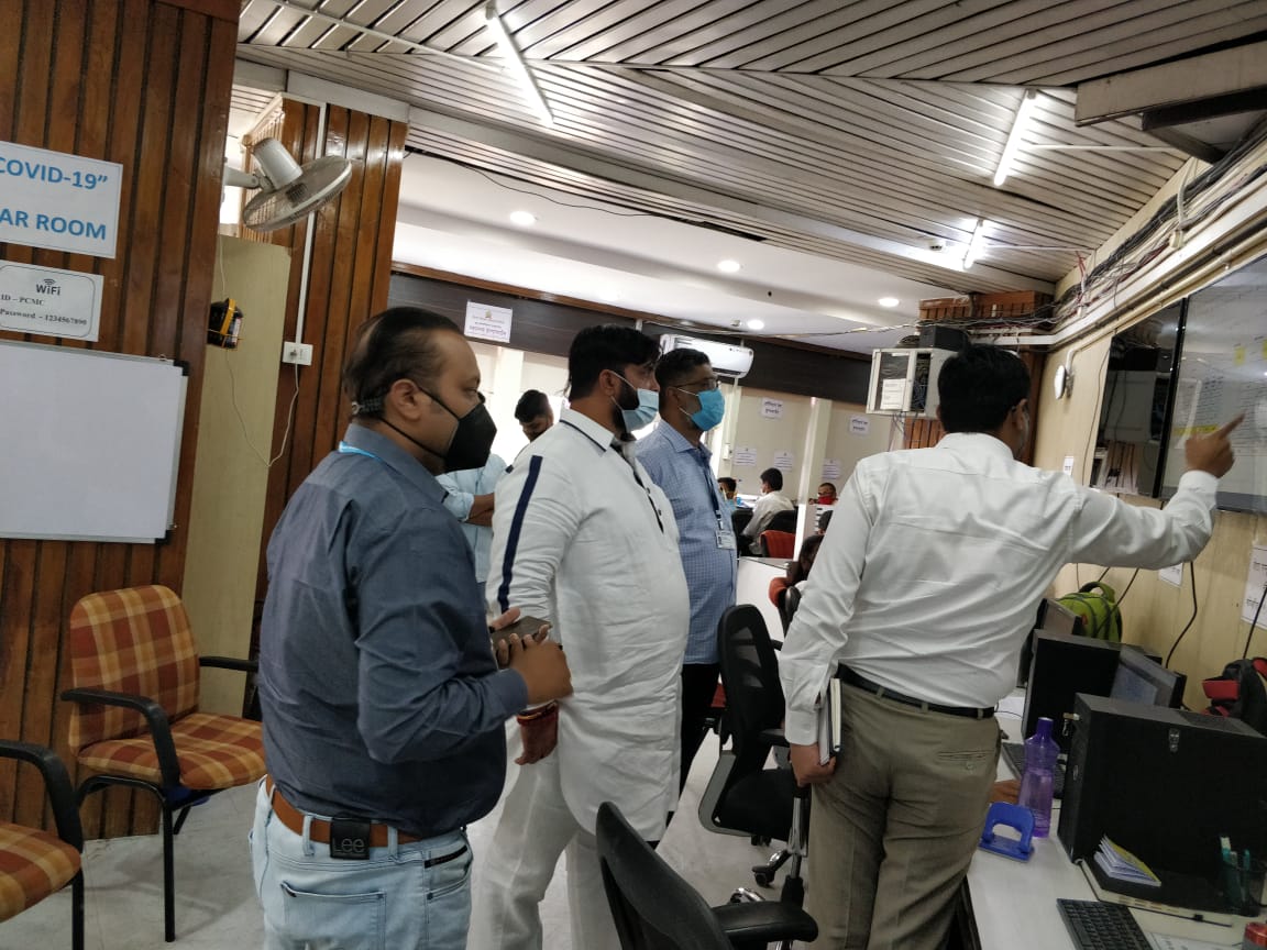 व्हेंटिलेटर, बेडची संख्या वाढण्यासाठी प्रशासनाची तयारी; आमदार महेश लांडगेंची महापालिका 'कोविड-१९ वॉर रूम'ला भेट