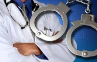 ऑटो क्लस्टर कोविड सेंटरमधील मोफत बेडसाठी रूग्णाकडून १ लाख घेणाऱ्या ३ डॉक्टरांना अटक